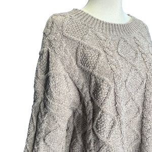 NWT Gray Knit Pullover Sweater
